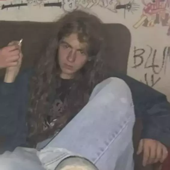 Thumbnail of Думает