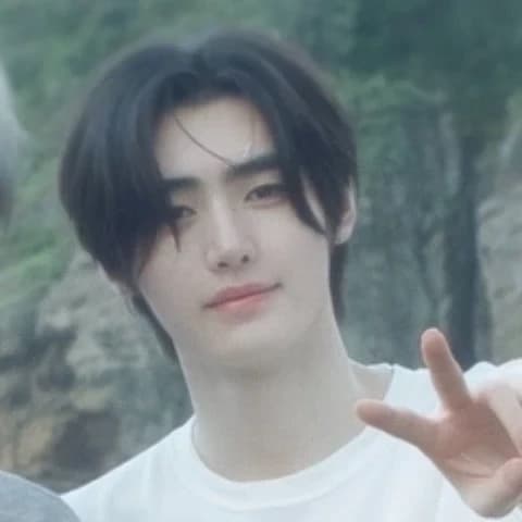Thumbnail of Sunghoon