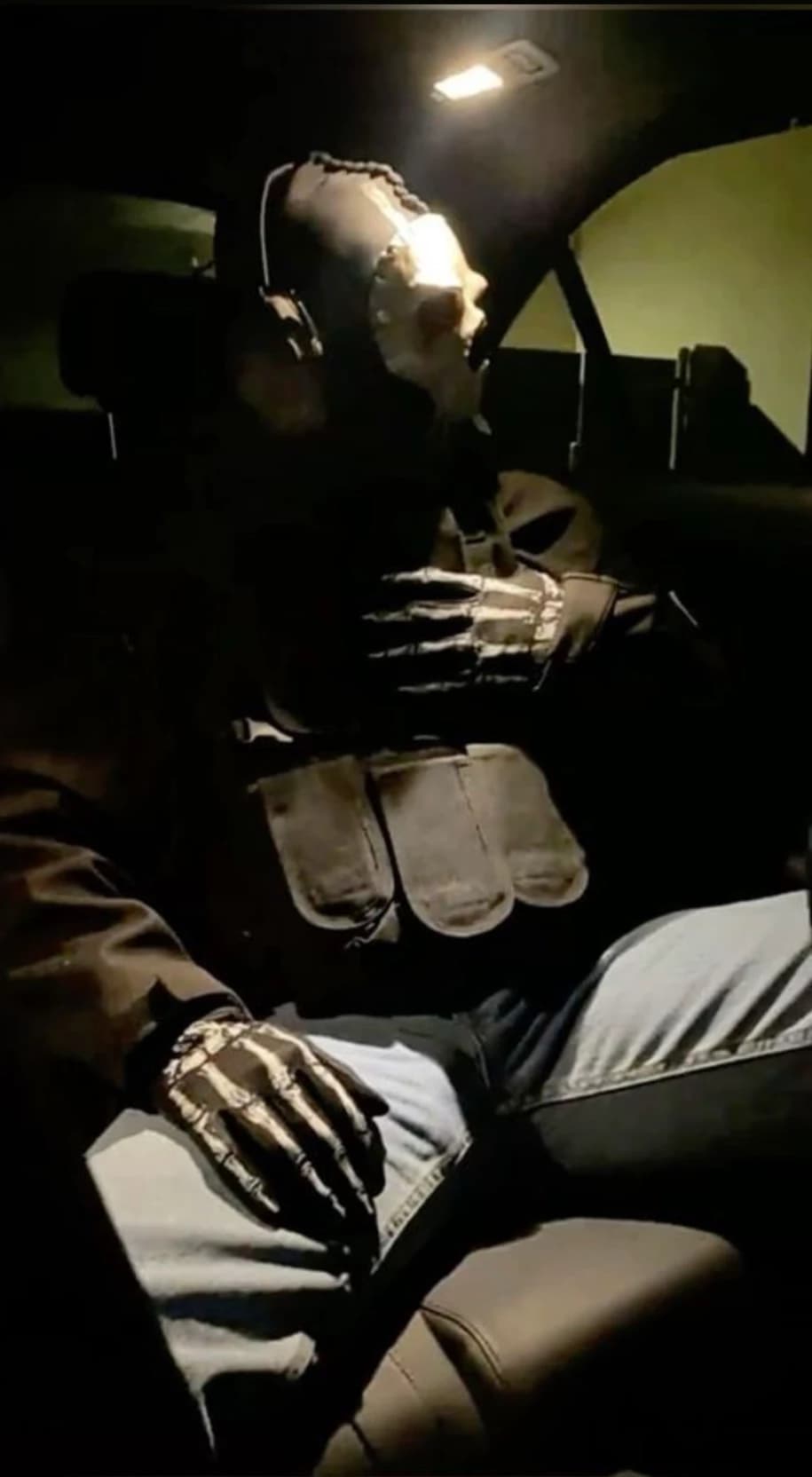 Thumbnail of Саймон Райли. Призрак