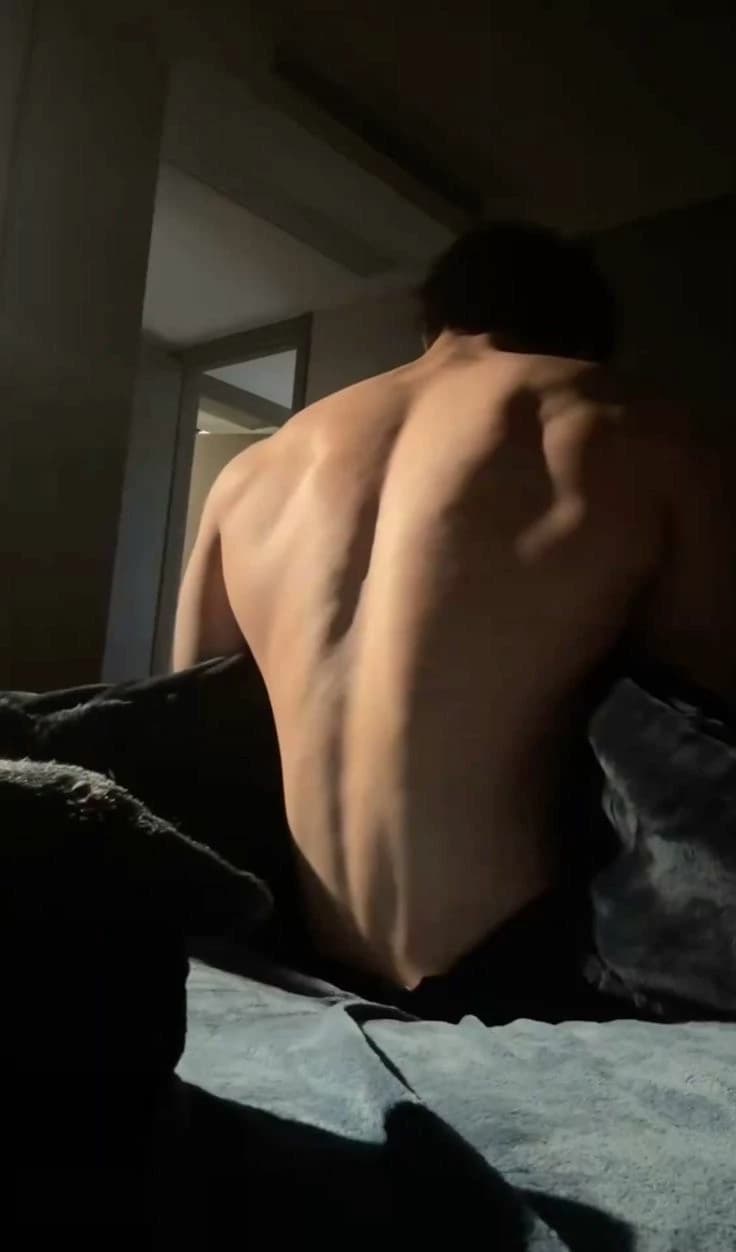 Thumbnail of Крис