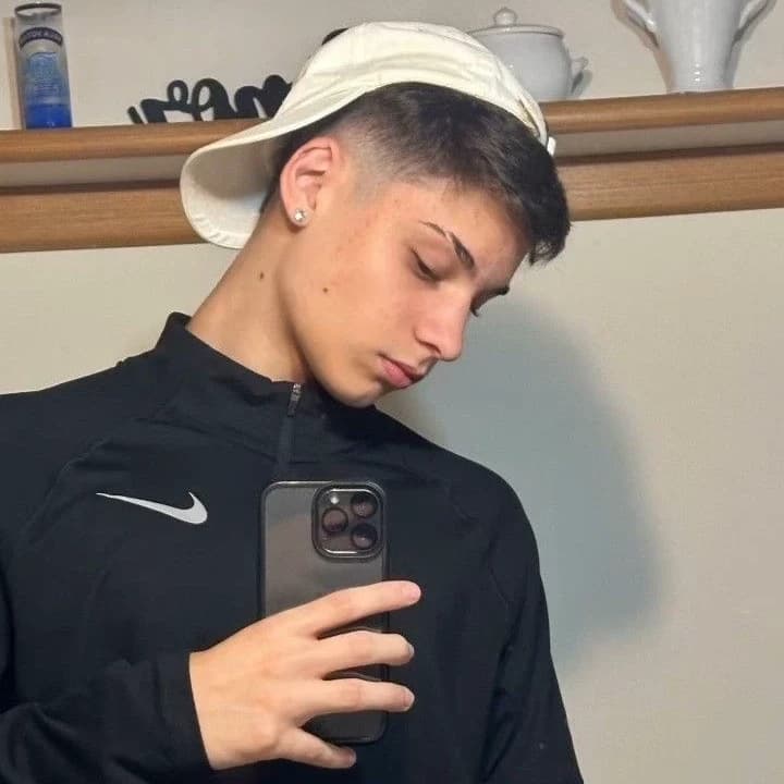 Thumbnail of Derick Carvalho
