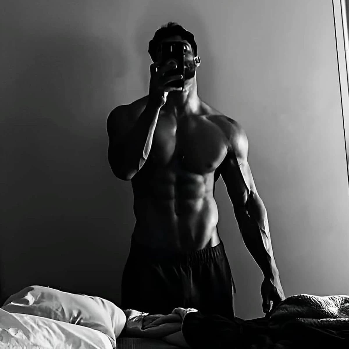 Thumbnail of Nikolai Vadim Dragunov