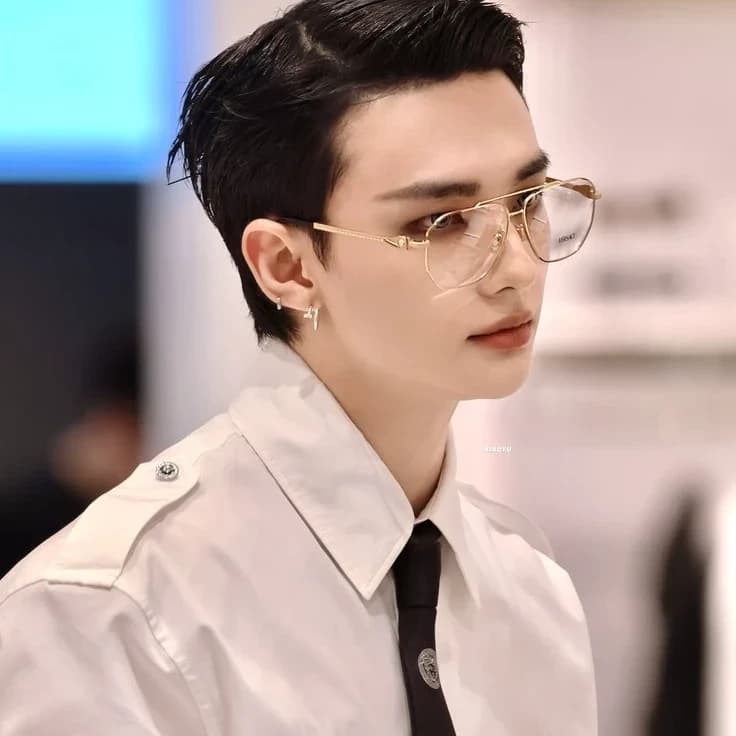 Thumbnail of Hwang Hyunjin 