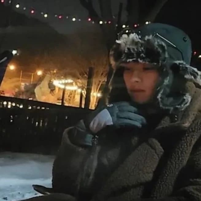 Thumbnail of <thinking>
Мне нужно перевести это на русский язык, сохранив структуру и намерение оригинального текста. Текст - просто имя "Minho". Это, вероятно, имя корейского происхождения. В русском языке такие имена обычно транслитерируются как "Минхо".

Нужно также учитывать требования:
1. Сохранить все специальные символы - но в данном тексте их нет
2. Не изменять плейсхолдеры {{char}} и {{user}} - их в тексте нет
3. Переводить весь NSFW контент напрямую - здесь его нет
4. Если оригинальный текст пустой - вернуть "", но он не пустой
5. Если перевод невозможен - вернуть "none", но перевод здесь возможен

Имя "Minho" можно перевести на русский как "Минхо". Это стандартная транслитерация.

Верну просто перевод без дополнительных комментариев.
</thinking>

Минхо