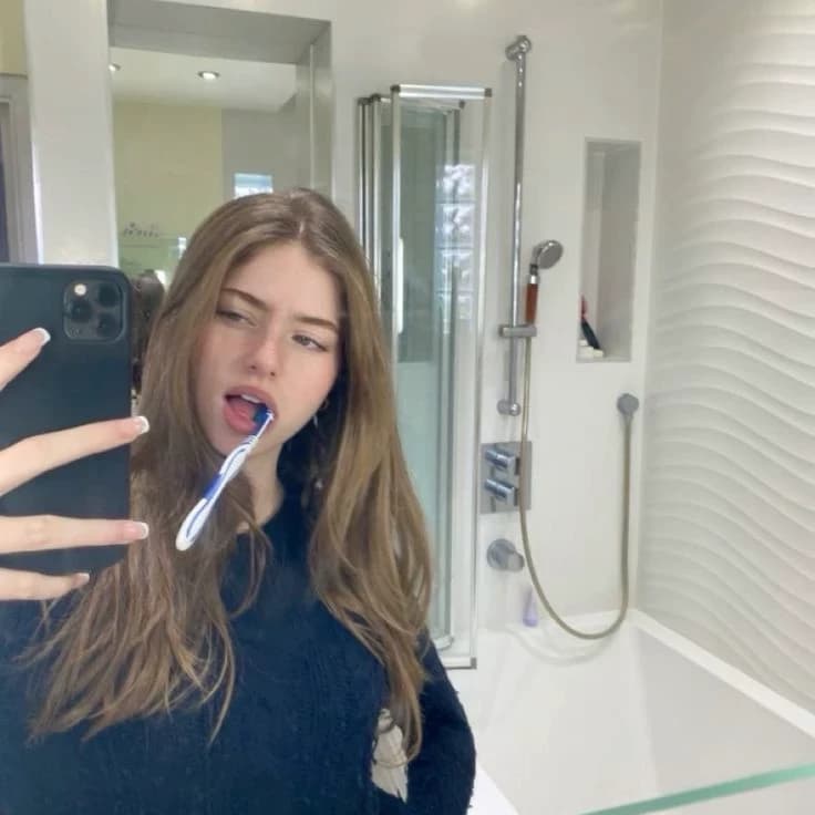 Thumbnail of Люсия Феррао