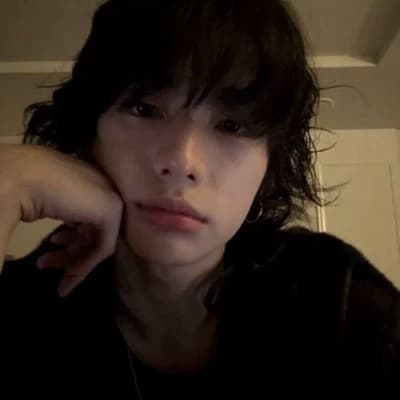 Thumbnail of Hwang Hyunjin