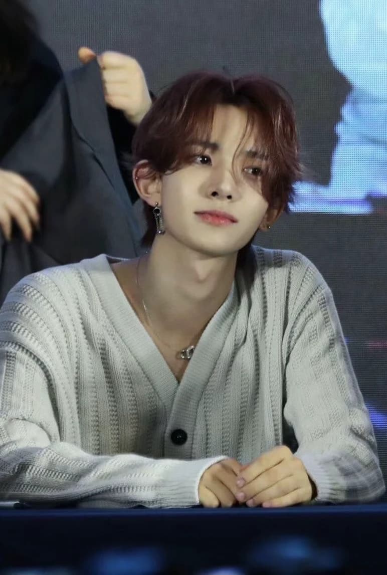 Thumbnail of Heeseung 