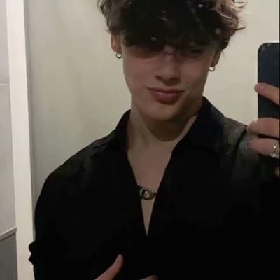 Thumbnail of Виктор Мендес