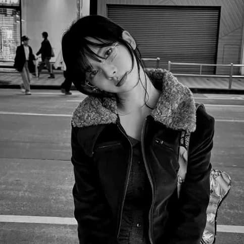 Thumbnail of Yu Karina