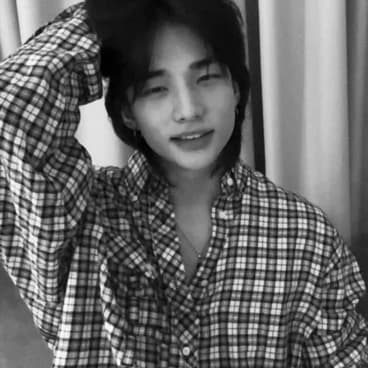Thumbnail of Hwang Hyunjin