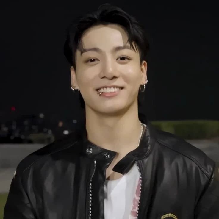 Thumbnail of Я здесь, чтобы помочь. Если у вас есть вопросы о Jungkook, участнике BTS, пожалуйста, задавайте!