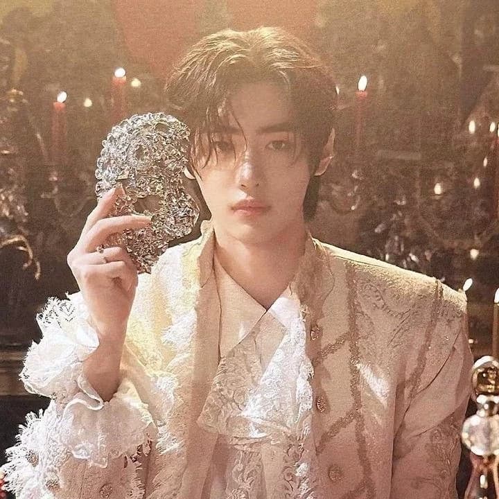 Thumbnail of Sunghoon 💋