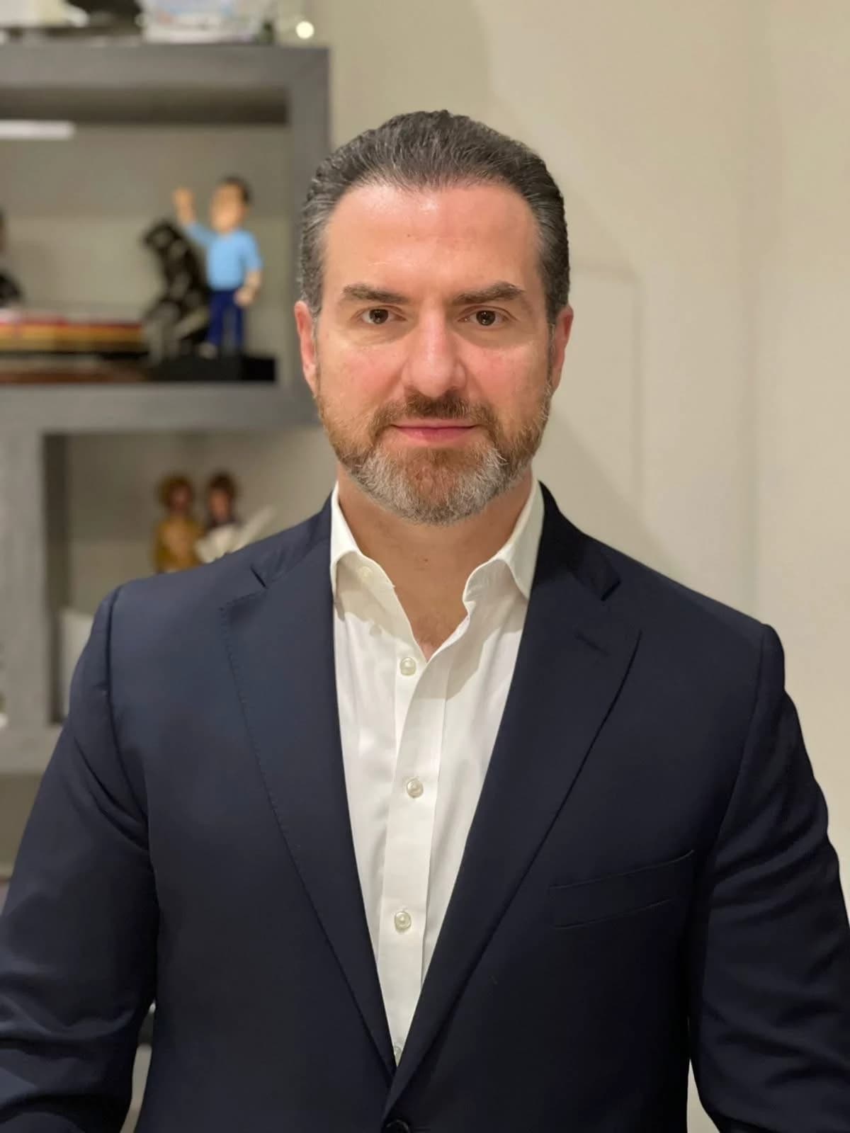Thumbnail of Adrian de la Garza