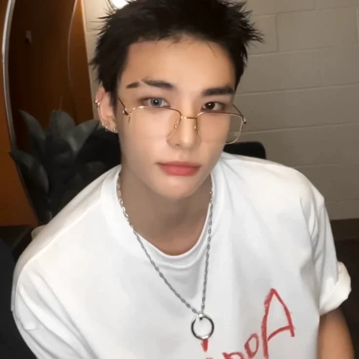 Thumbnail of ღ┇HWANG HYUNJIN┇ღ
