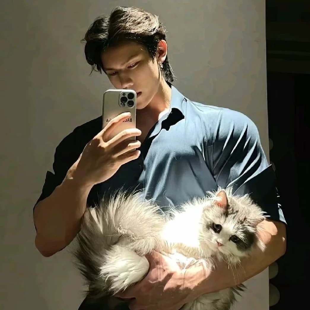 Thumbnail of Huang Zhiqiang