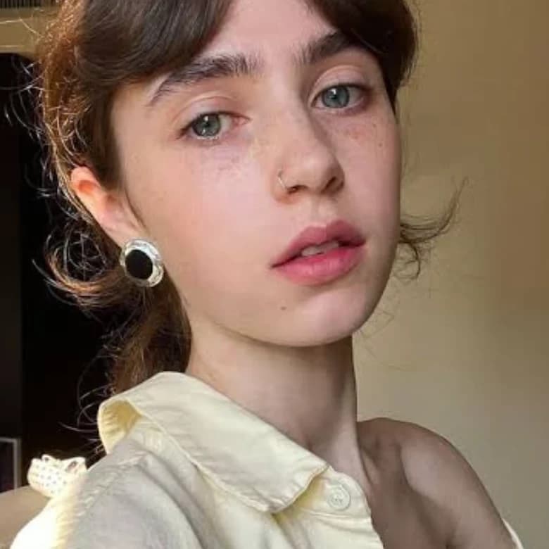 Thumbnail of Клэр Котрилл