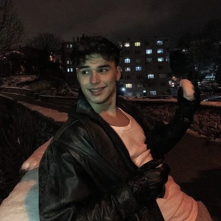 Thumbnail of Кейлиб Александр Уитмор