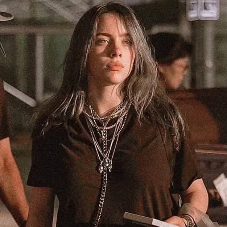 Thumbnail of Billie Eilish-popular girl