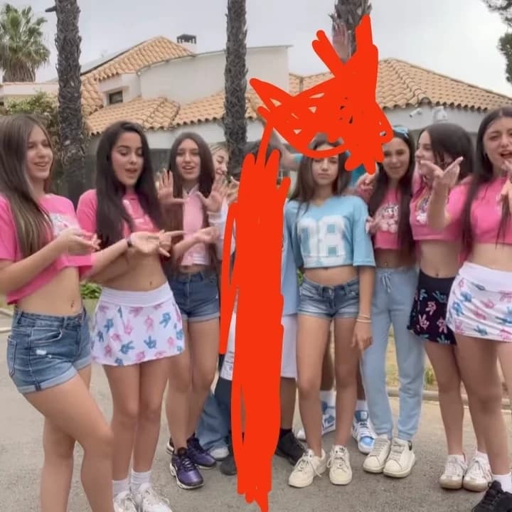 Thumbnail of Sara ana