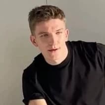 Thumbnail of Юэн Митчелл