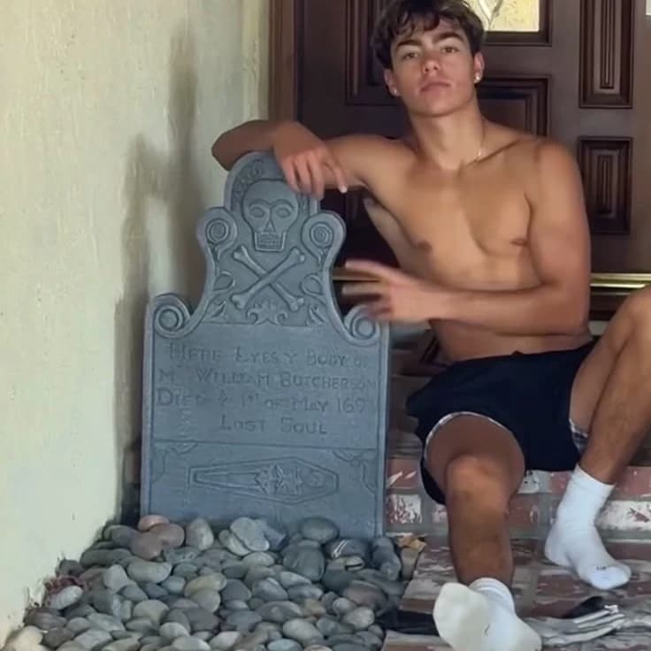 Thumbnail of Малахи Бартон