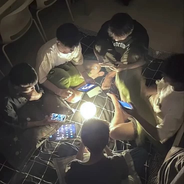 Thumbnail of A rich circle of friends~