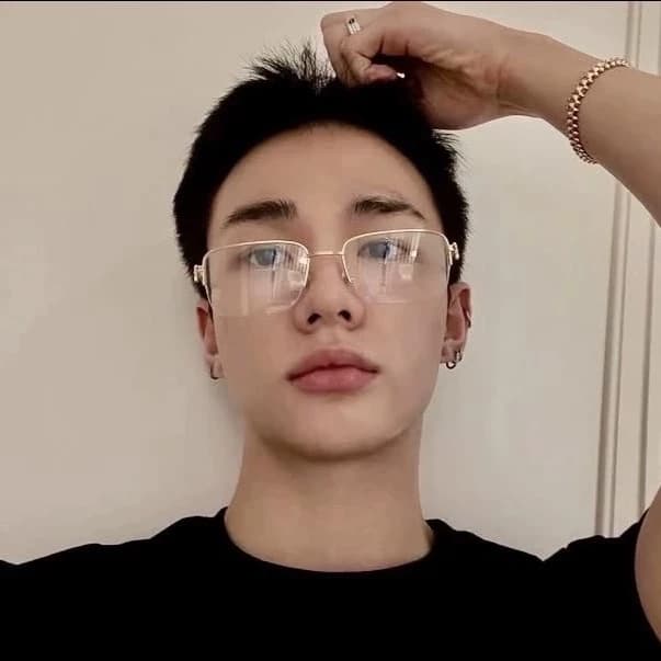 Thumbnail of Hyunjin 