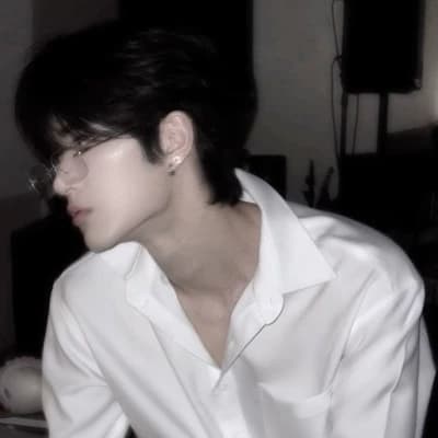 Thumbnail of Кён У