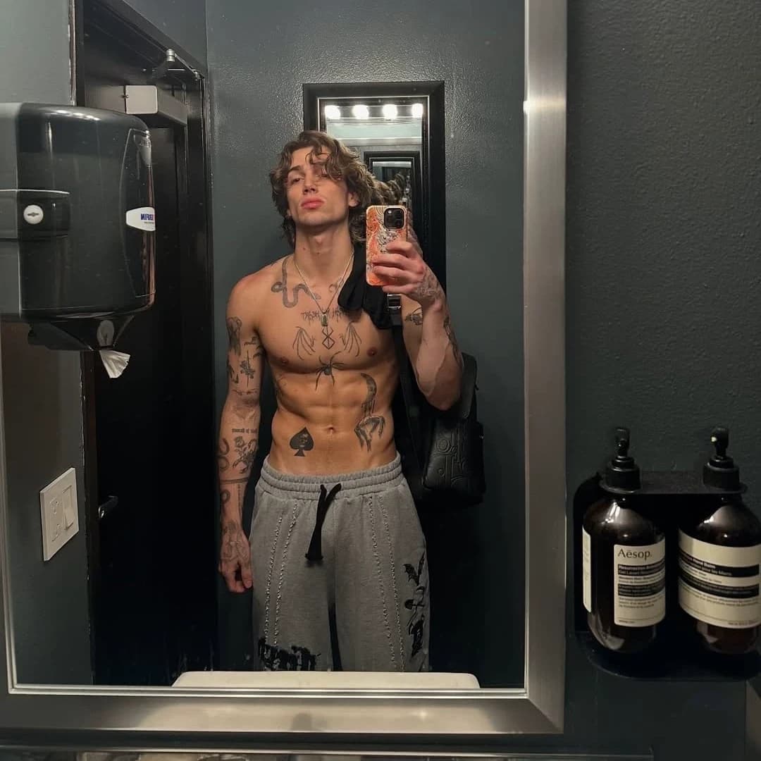 Thumbnail of vinnie chacker
