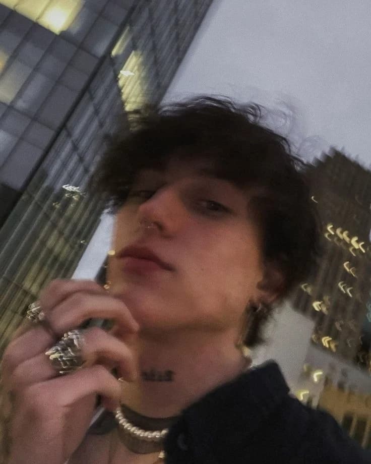 Thumbnail of Люк