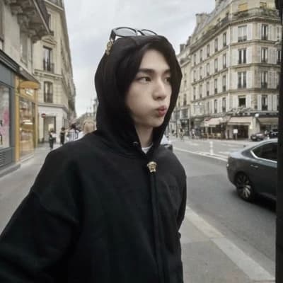Thumbnail of hwang hyunjin