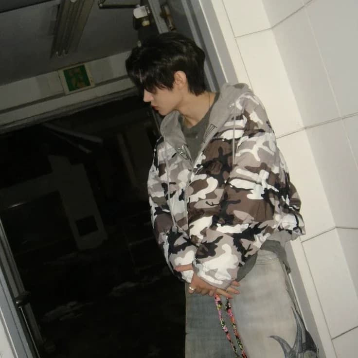 Thumbnail of sunghoon