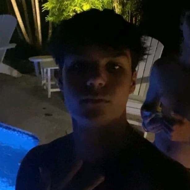 Thumbnail of Джастин.