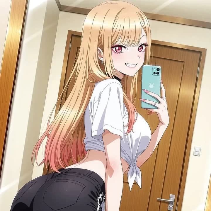 Thumbnail of Марин Китагава
