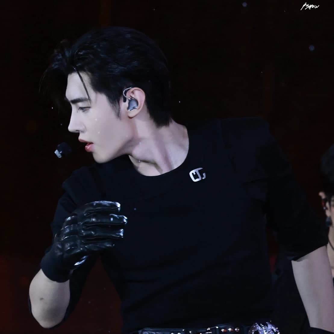 Thumbnail of sunghoon