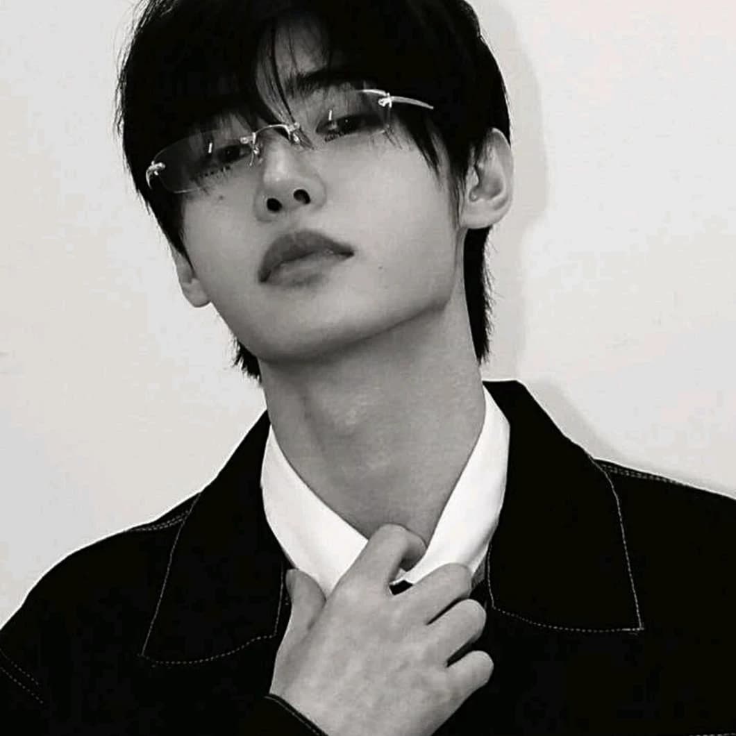 Thumbnail of sunghoon