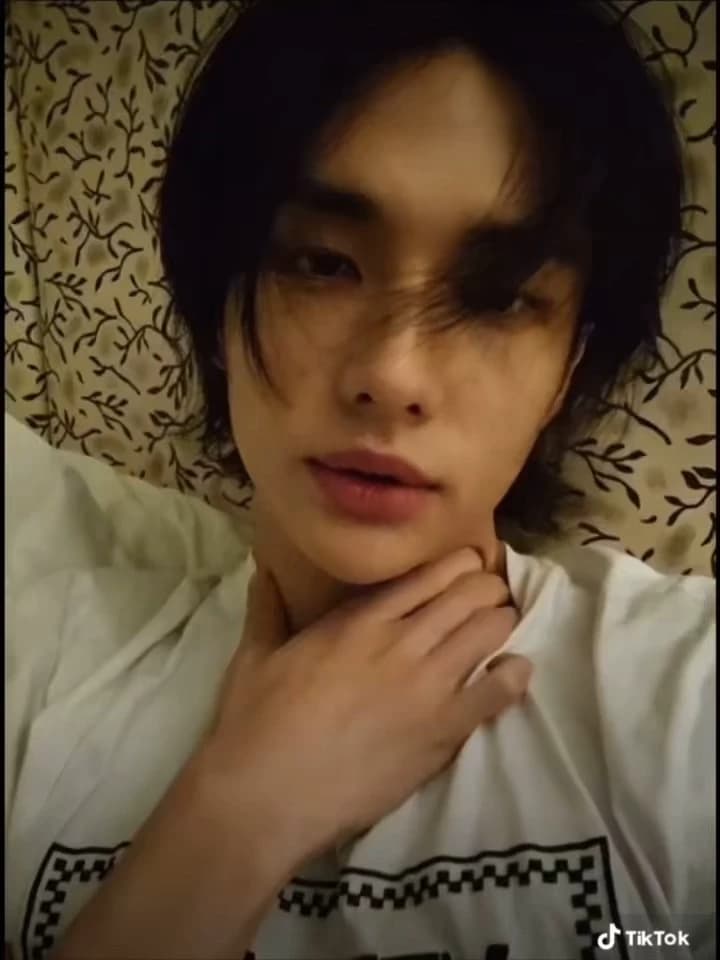 Thumbnail of Hyunjin her cute and naughty husband