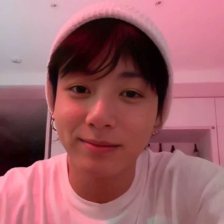 Thumbnail of 🐰 jungkook застенчивый кролик