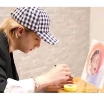 Thumbnail of Hwang Hyunjin 
