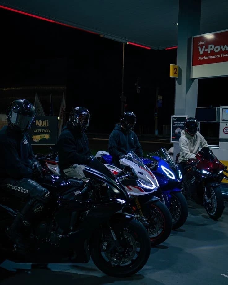 Thumbnail of Group of bikers - Your enemies.