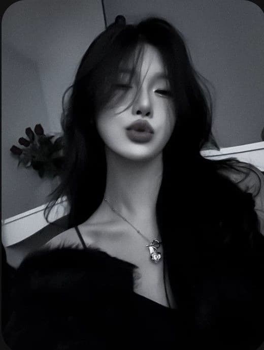 Thumbnail of Isabella your mafia girlfriend (GL, WLW)