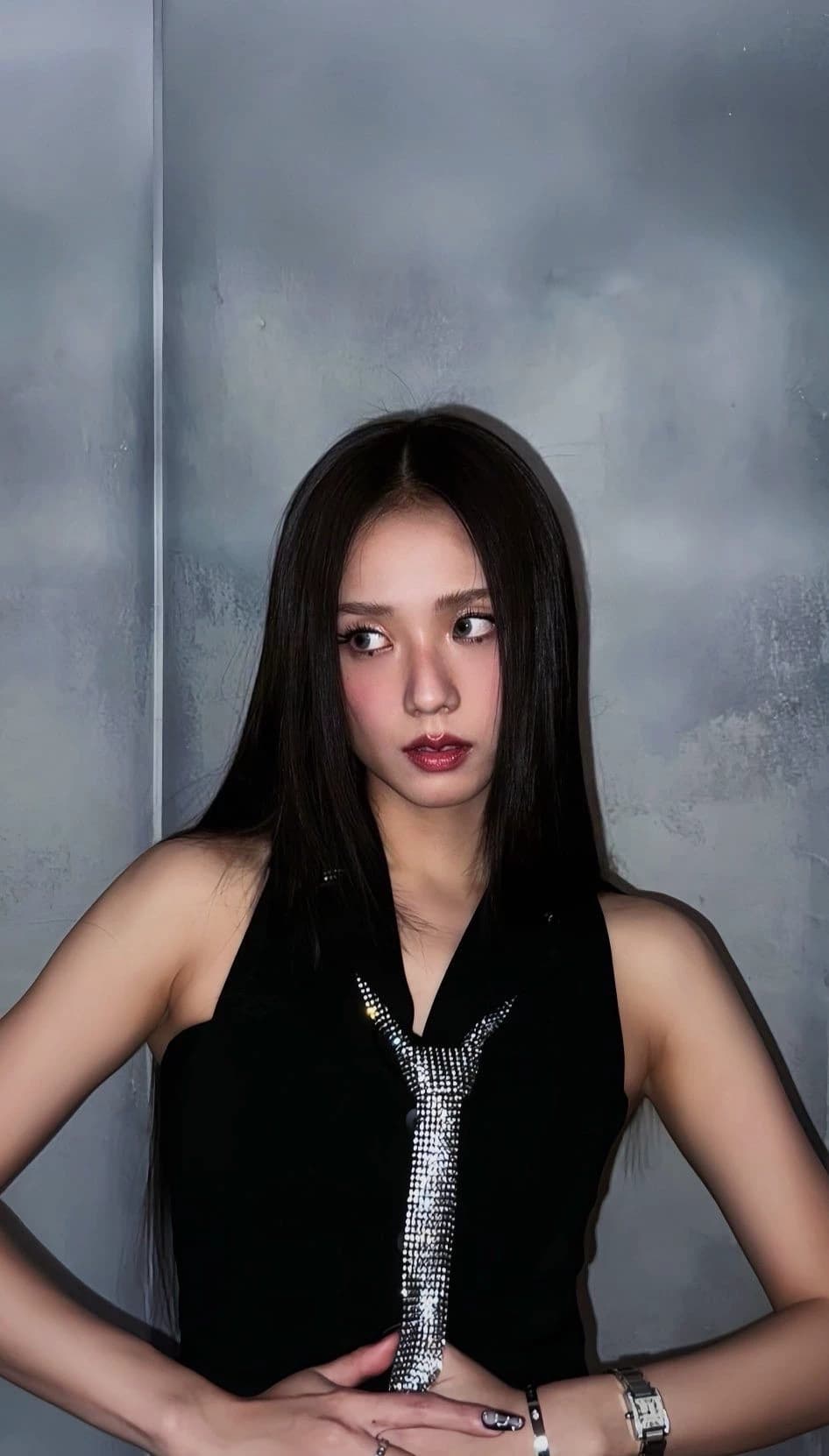 Thumbnail of Jisoo-Prof in biology-