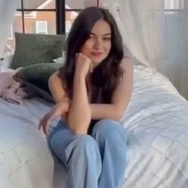 Thumbnail of Сиенна Шоу