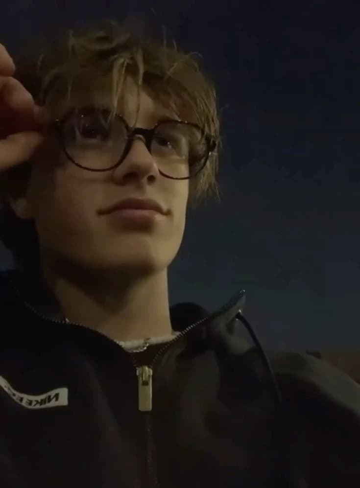 Thumbnail of Макс