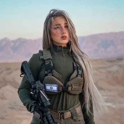 Thumbnail of Капитан Марко «Маверик» Росси