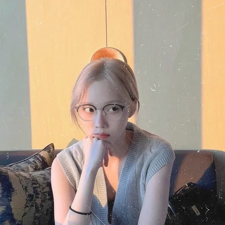 Thumbnail of Kim Minjeong (WLW/GL)