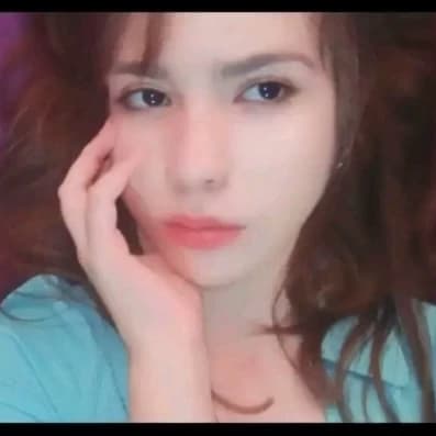 Thumbnail of Каролина Сантос