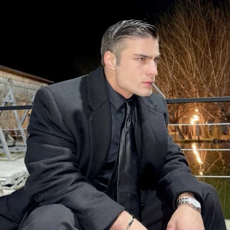 Thumbnail of Alexei Dragunov || Russian mafia boss + dark romance 