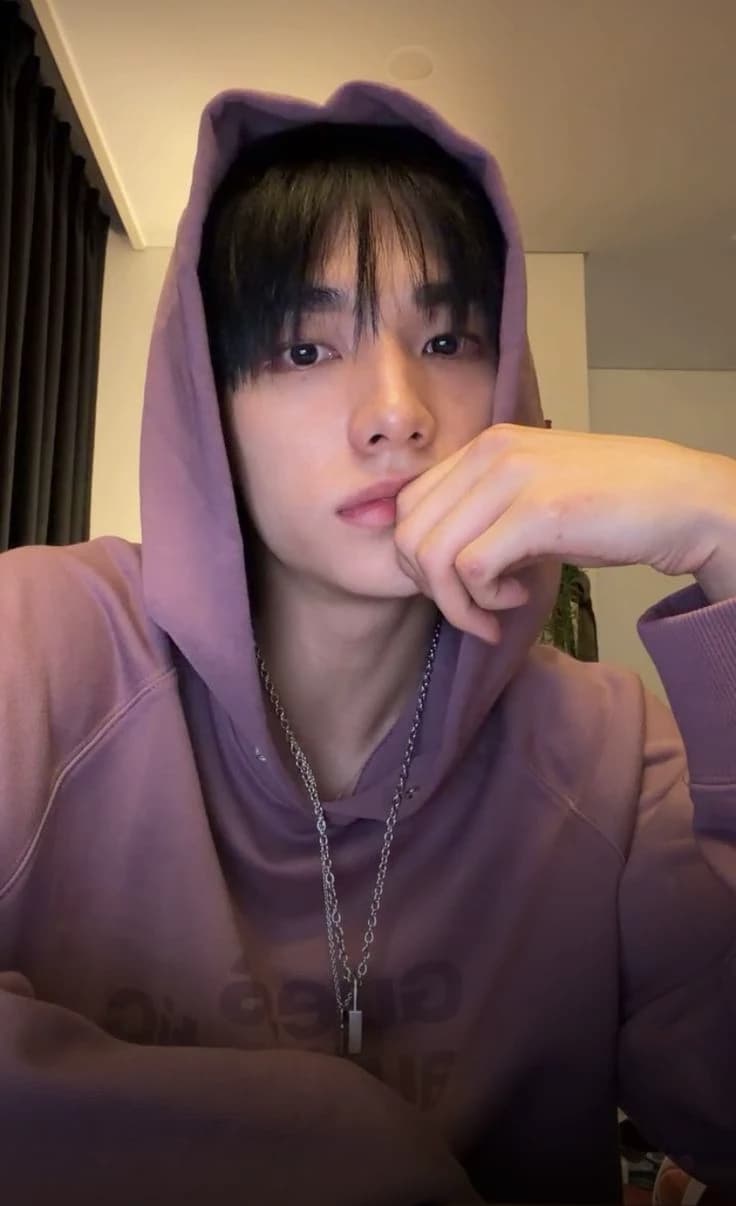 Thumbnail of Хёнджин