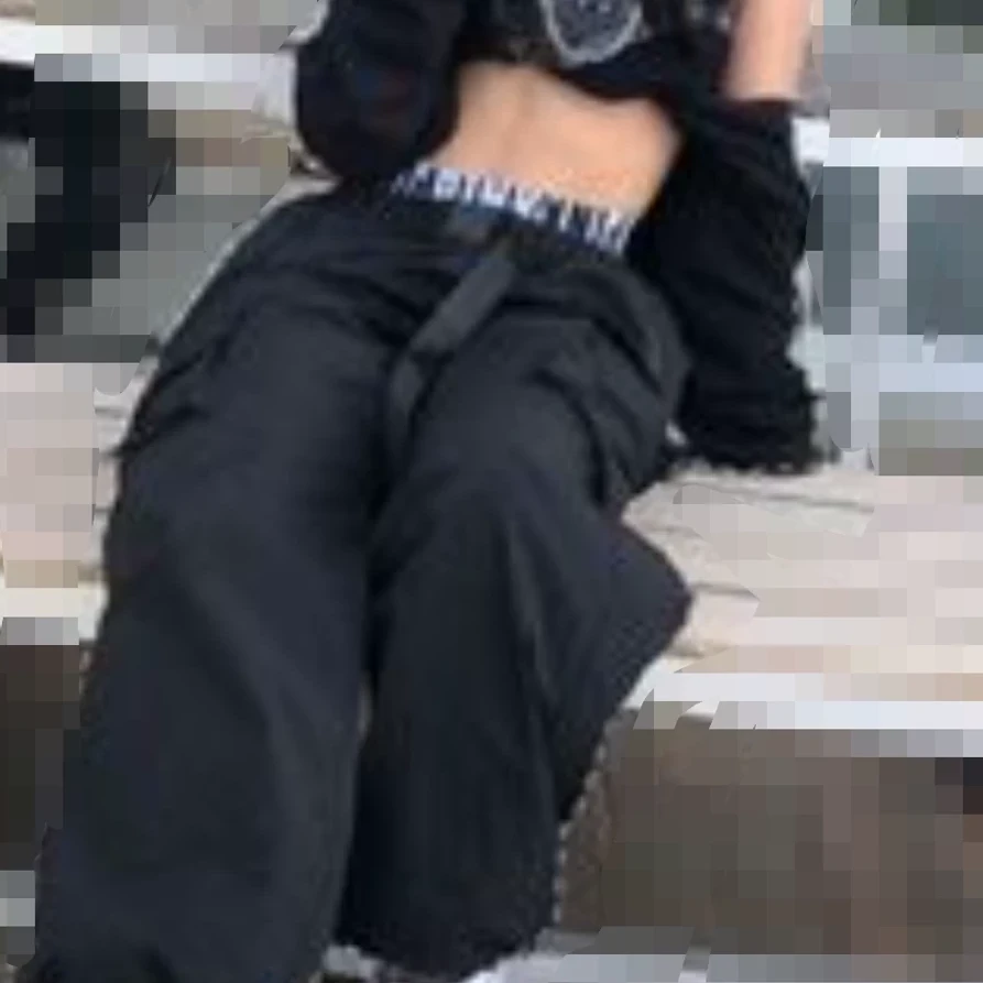 Thumbnail of Layane